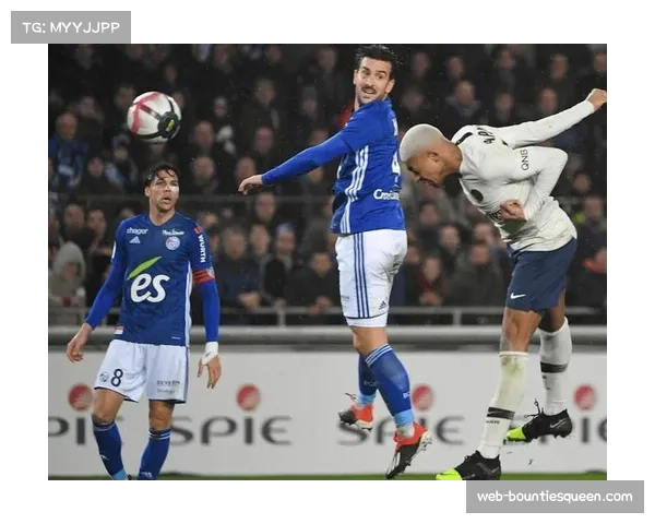 斯特拉斯堡逼平朗斯搅乱争冠格局 帕尼切利14球领跑射手榜 斯特拉斯堡逼平朗斯搅乱争冠格局 帕尼切利14球领跑射手榜